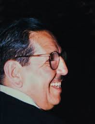 Recuperar lo que ayer tuvo vigencia no significa adherirse ciegamente a la  tradición. Antes por el contrario. Lo que ayer fue e