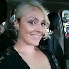 Candace Oakes's Instagram, Twitter & Facebook