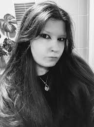 Adicionei alguns lírios de água às flores de nascimento dos filhos ✨ e um  beija-flor para a avó dela ✨ #tattoo #waterlilytattoo #hummingbirdtattoo  #floraltattoo #birthflowertattoo #columbustattooers #femaletattooartist  #ladytattooers #blindtigertattoo