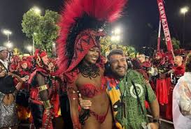 Iza atualiza estado de nova relação com ator, assumida no Carnaval