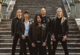 Jahrhunderts sein glück als schürfer auf der suche nach silber, doch er entdeckt bei der harten arbeit eines tages eine ölquelle. Satan S Fall Stream There Will Be Blood Arrow Lords Of Metal