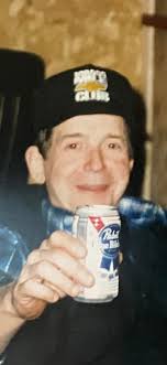 Good Old Papa Markus who resided in Glyfada … loved his drink (drunk many  times) lol 😂 but he was soooo funny and everybody just loved him. He  passed few years RIP ..