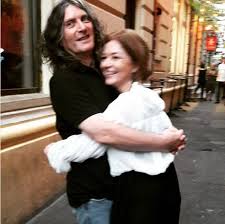 Colonelul sebastian cucos, cel care a coordonat interventia in forta seful jandarmeriei capitalei, laurentiu cazan, suspect in dosarul deschis de parchetul general in. VÄƒ AmintiÈ›i De LaurenÈ›iu Cazan Autorul Hitului Say Something A Albit È™i E Total Schimbat Foto Impact