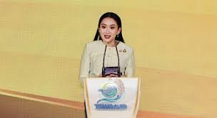 कंबोडिया के साथ सीमा विवाद को लेकर हजारों लोगों ने थाई प्रधानमंत्री के  इस्तीफे की मांग