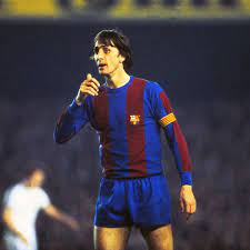Cruyff genç yaşlarda ajax amsterdam altyapısından yetişip a takıma çıkmıştır. Johan Cruyff Der Konig Ist Tot Der Spiegel