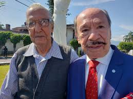 Jaime Garibay Hernández recibe reconocimiento por 65 años de periodista