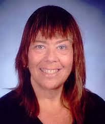 Laura Senft's Instagram, Twitter & Facebook