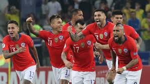 Los comienzos del fútbol chileno. Tres Jugadores De La Seleccion Chilena En El Equipo Ideal De Cuartos De La Copa America Meganoticias