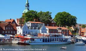 Civil marriages can be arranged in the wedding chamber next to the tourist information. Urlaub In Kappeln An Der Schlei In Schleswig Holstein