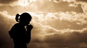 Resultado de imagen para hijos orando por sus padres