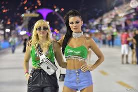 Vitória strada já começou o ano mudando o status das redes sociais, e comemorando o amor. Vitoria Strada E Marcella Rica Ficaram Noivas No Reveillon Purepeople