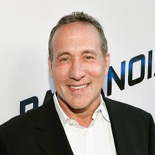 Дэниэл Острайх: фильмы и сериалы смотреть онлайн в Okko