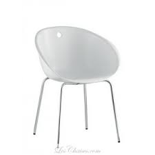 Cette chaise au design tendance et épuré est idéale pour apporter un vent de modernité dans votre intérieur. Pedrali Chaise Blanche Gliss 4 Pieds Et Chaises Blanche Noir Rouge Lyon Toulouse