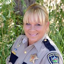 Sheriff's deputy recognized for drug prevention efforts