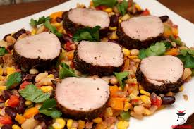 Schweinelende an rotweinzwiebeln mit spätzle. Schweinefilet Auf Mexikanischem Salat