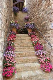 22 Wonderful Outdoor Steps Decorated With Flower Planters And Pots Outdoor Steps Flower Pots Flower Planters