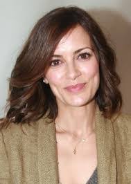 Kari Gibson's Instagram, Twitter & Facebook