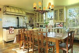 Built as a bridge in the 16th century, the enclosure was added in the 17th century to store apples. The Case Of The 18th C New England Farmhouse Artisans List