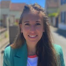 💥[#𝟏𝟐𝟗] Et la fondatrice de la semaine est… Lucia Cinque 👩 C'est Nicolas  Daniels qui m'a poussé à rencontrer Lucia. Malgré des annulations pour  problèmes d'agenda,