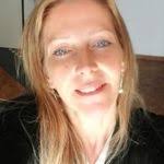 Anna Mendola's Instagram, Twitter & Facebook