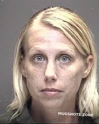 Jessica Stell's Instagram, Twitter & Facebook