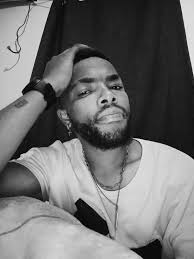 Giveon updated their profile picture.