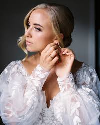 Ball makeup for this beauty and I got to work with Abby Schofield who I  have missed a lot since she left the industry to became the most amazing  real estate agent… @