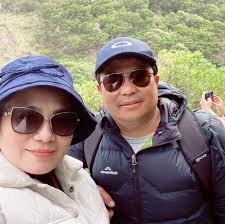 🎯 Steph decided to shoot over 2 defenders while LeBron and KD were wide  open. Because he's Wardell Stephen Curry, the Greatest Shooter of All-time!  He's the only player who makes that