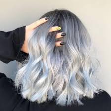 Haare Silber Farben 70 Stylische Inspirationen Und Viele Pflegetipps Haarfarben Silbergraue Haare Ombre Haare Farben