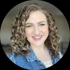 Kim Linde's Instagram, Twitter & Facebook