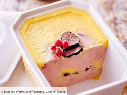 Recette Foie Gras Truffe D Helene Darroze Ingredients 8 Personnes 2 Foies Gras De Canard Des Landes Denerves 2 X 600 G Env 60 Foie Gras Food Desserts