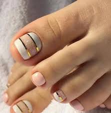 Diseños de uñas para pies fácil 2020. Stunning Toe Nail Design With White And Pink Colors Toenails En 2020 Disenos De Unas Pies Unas De Pies Sencillas Unas Manos Y Pies