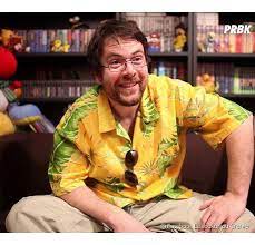 Il double également son personnage dans les dialogues audio de la bd 13. Le Joueur Du Grenier Pousse Un Coup De Gueule Contre La Politique Des Droits D Auteur Sur Youtube Purebreak