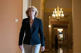 Lisa Murkowski, Alaska Senator, Running for Re-election After With Trump -  Bloomberg