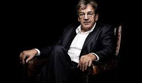 He has written books and essays on a wide range of topics, many on the ideas of tradition and identitary nonviolence. Alain Finkielkraut Je Pense Sous Le Choc Des Evenements Philosophie Magazine