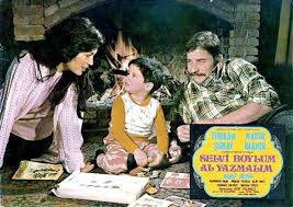 Gösterime girmesinin akabinde 1978 antalya altın portakal film şenliği'nde en iyi ikinci film ödülüne layık görülen selvi boylum al yazmalım, o tarihlerde adana iline bağlı bulunan osmaniye'de çekildi. Ahmet Mekin Selvi Boylum Al Yazmalim Ile Ilgili Konustu