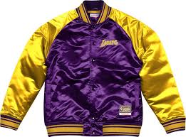We are #lakersfamily 17x champions | want more? Mitchell Ness La Los Angeles Lakers Big Face Colossal Satin Jacket Jacke Collegjacke Www Hiphopgermany De