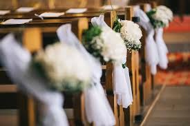 Seht euch deshalb die bänke in ihrer kirche zuvor besprecht auch am besten alle ideen mit dem küster und bittet um sein einverständnis, damit es beim dekorieren kurz vor der hochzeit keine. Hochzeit Dekoration Kirche Bildergalerie Mit Vielen Tollen Ideen
