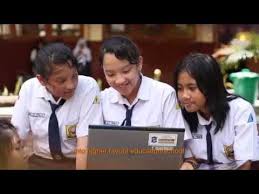 Sebagai contoh disini saya akan mendownload profil sekolah smp negeri 65 jakarta, maka untuk melakukannya silahkan anda ketikkan di google dengan kata kunci sebagai berikut data pokok smpn 65 jakarta. Profil Smpn 12 Surabaya English Version Youtube