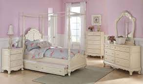 Start with a bed style and let the rest of the décor follow, or fall in love with. Cinderella Youth Canopy Poster Bedroom Set From Homelegance 1386 Coleman Furniture Dinamic News