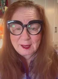 Carol Vandoren's Instagram, Twitter & Facebook