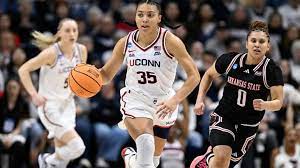 UConn star Azzi Fudd returning to Huskies next season - Newsday