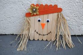 Isn't he so stinkin' cute?! How To Make A Scarecrow Out Of Popsicle Sticks Diy Crafts