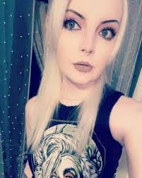 Linda Kelsch's Instagram, Twitter & Facebook