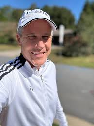 Happy Sunday… out for a walk! Knee is feeling better today than yesterday.  Thanks for all the kind words…