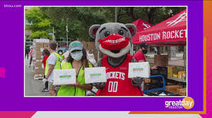 Maybe you would like to learn more about one of these? Houston Rockets Serve Up Thanksgiving Khou Com