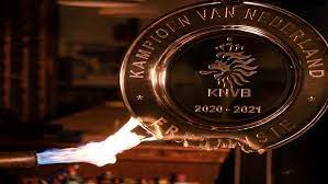 Latest news, fixtures & results, tables, teams, top scorer. Afc Ajax Melted Down The Eredivisie Trophy And Sent A Piece To All 42 000 Season Ticket Holders Article Bardown