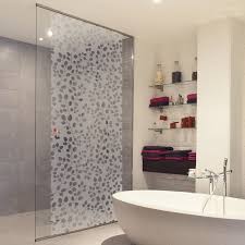 Un Adhesif Pour Paroi De Douche Au Motif Branches A Feuilles Rondes Paroi De Douche Idee Salle De Bain Paroi Douche Verre