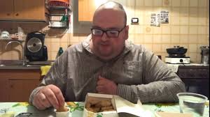 Youtubo anche io meme fuorilegge. Youtubo Anche Io Scorreggia Mentre Mangia I Suoi Nuggets Youtube