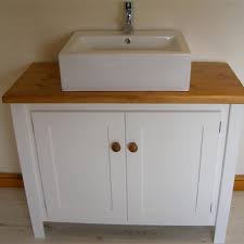 white vanity unit with pine top